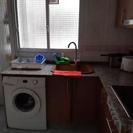 Grande En Piso Compartido Con 2 Adultos Homestay Valencia