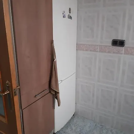Grande En Piso Compartido Con 2 Adultos Valencia