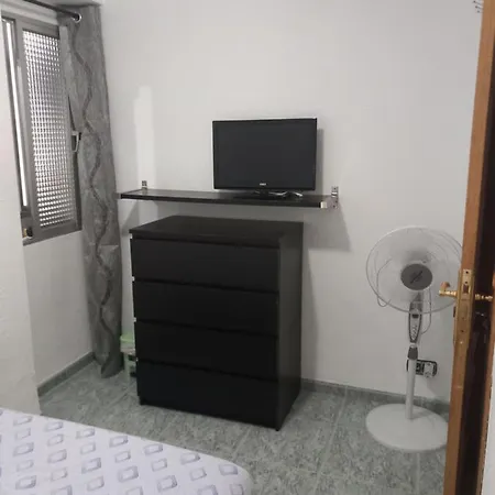 Homestay Grande En Piso Compartido Con 2 Adultos